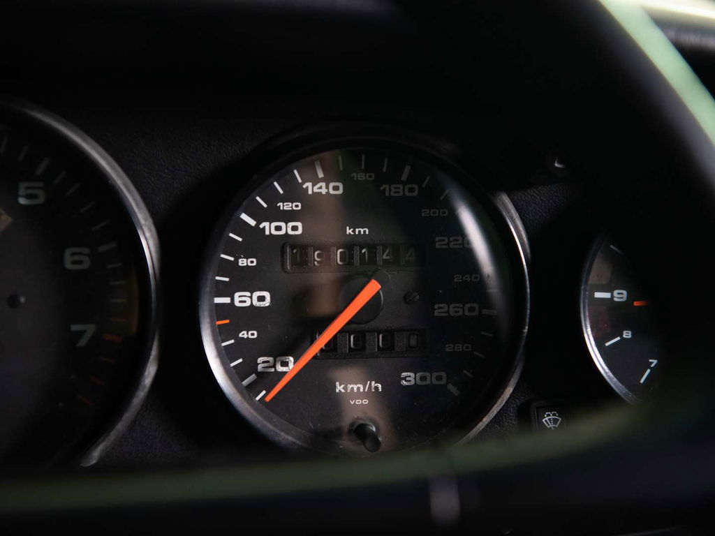 Porsche 964 Carrera 4