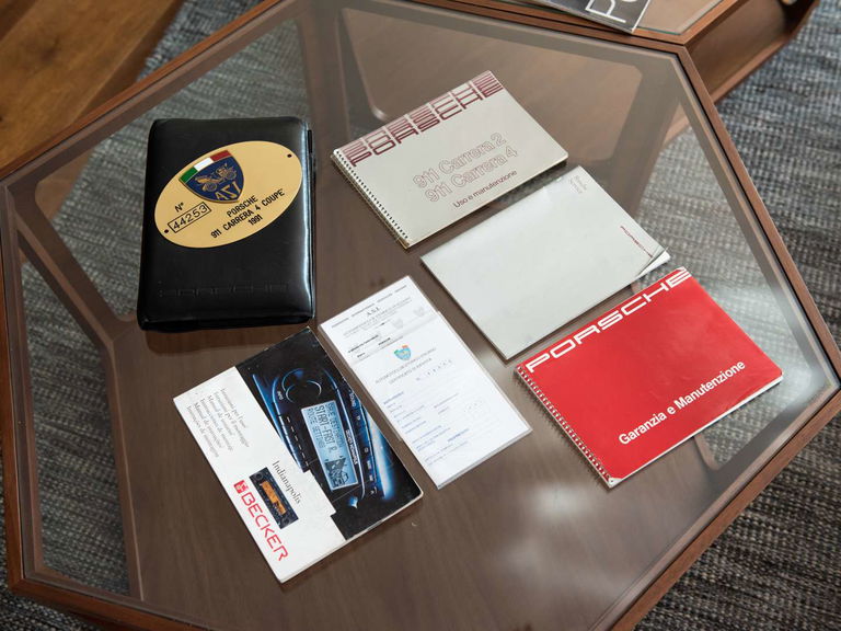 Porsche 964 Carrera 4