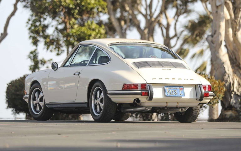 Porsche 911 S (F-Modell)