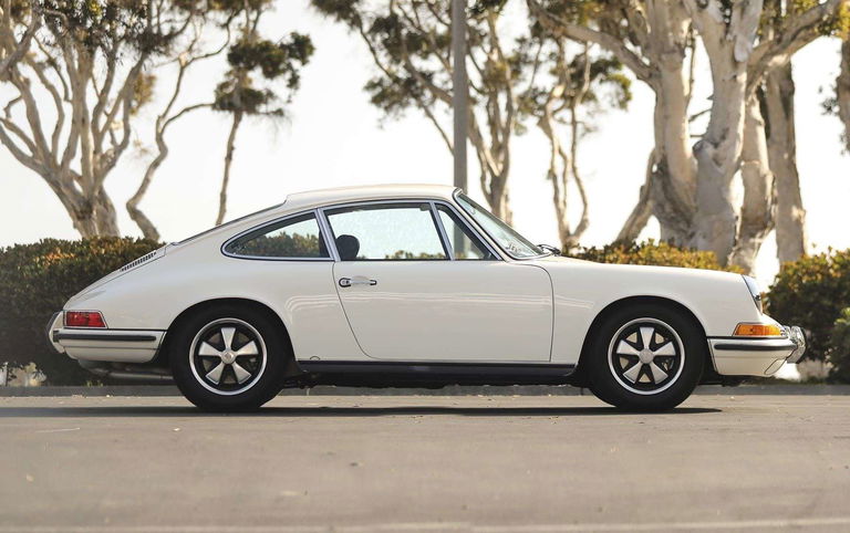 Porsche 911 S (F-Modell)