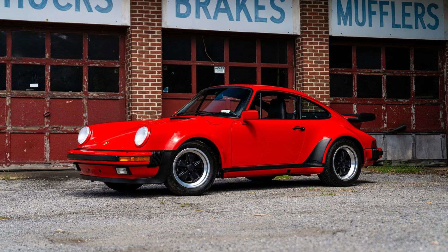 Porsche 911 Turbo 3.3 (US) 1987 - elferspot.com - Marketplace for