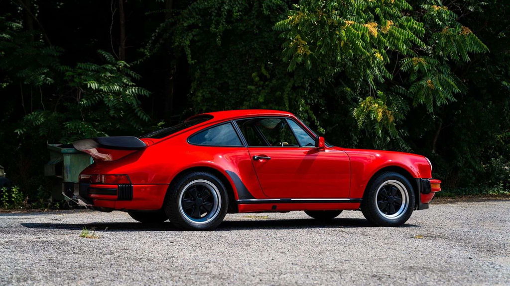 Porsche 911 Turbo 3.3 (US)