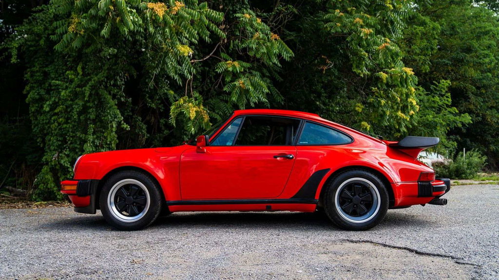 Porsche 911 Turbo 3.3 (US)