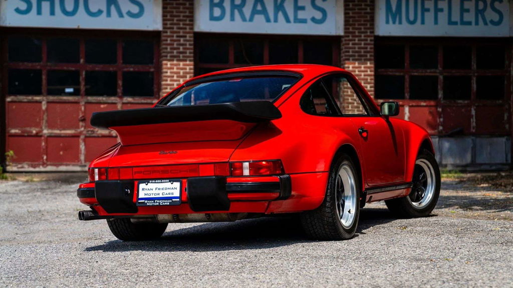 Porsche 911 Turbo 3.3 (US)