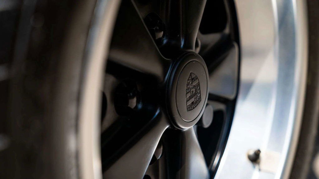 Porsche 911 Turbo 3.3 (US)