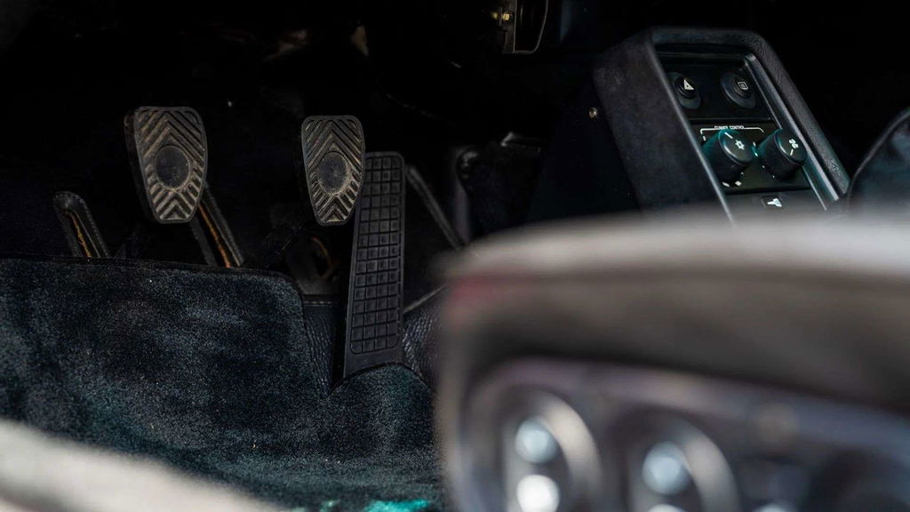 Porsche 911 Turbo 3.3 (US)