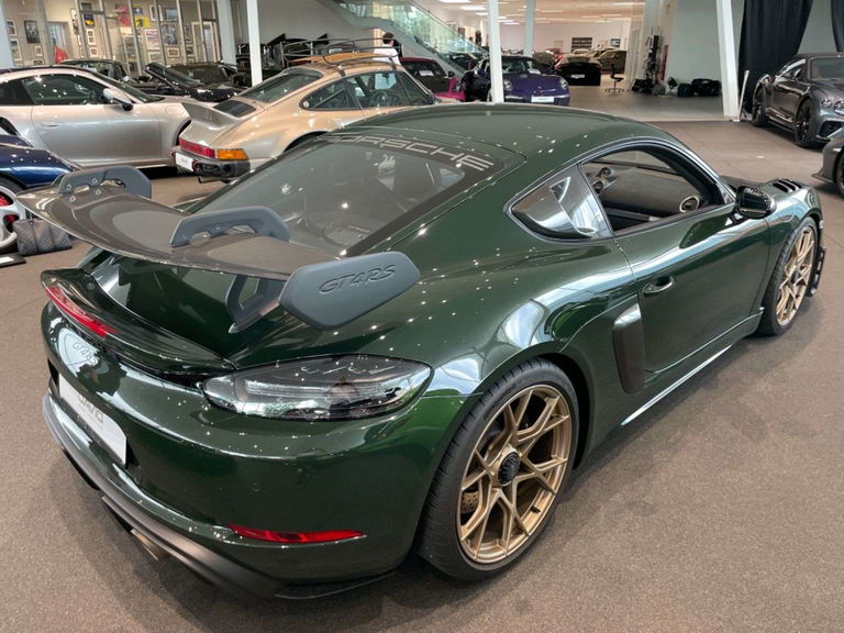 Porsche 718 Cayman GT4 RS