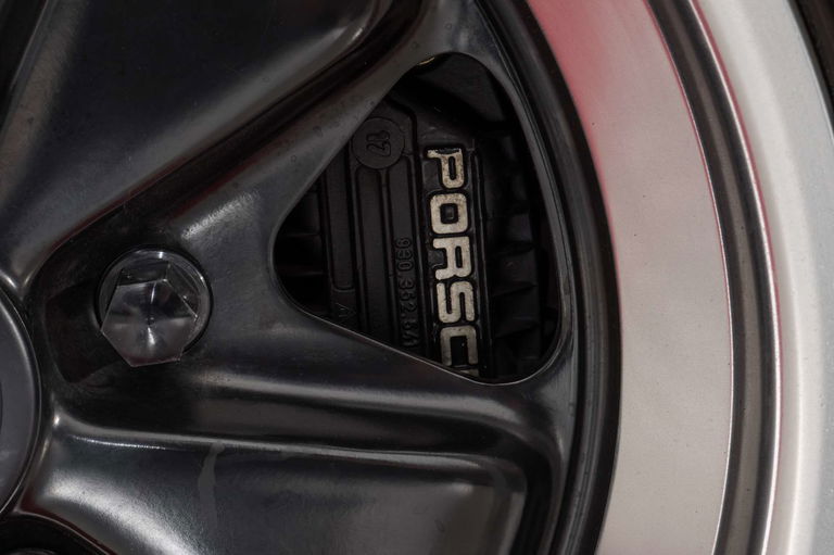 Porsche 911 Carrera 3.2 Speedster