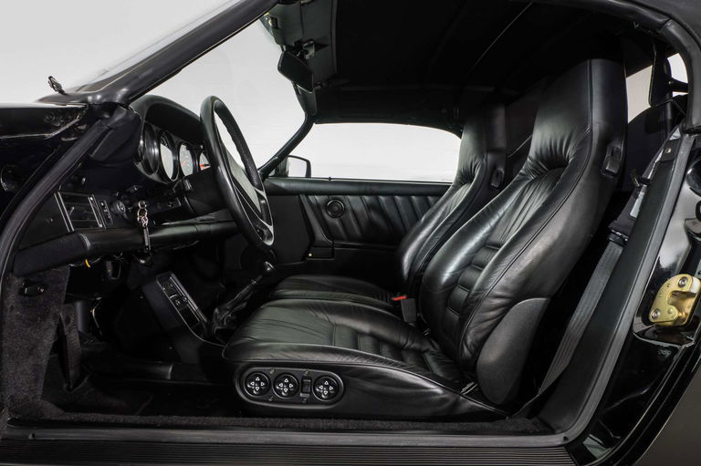 Porsche 911 Carrera 3.2 Speedster