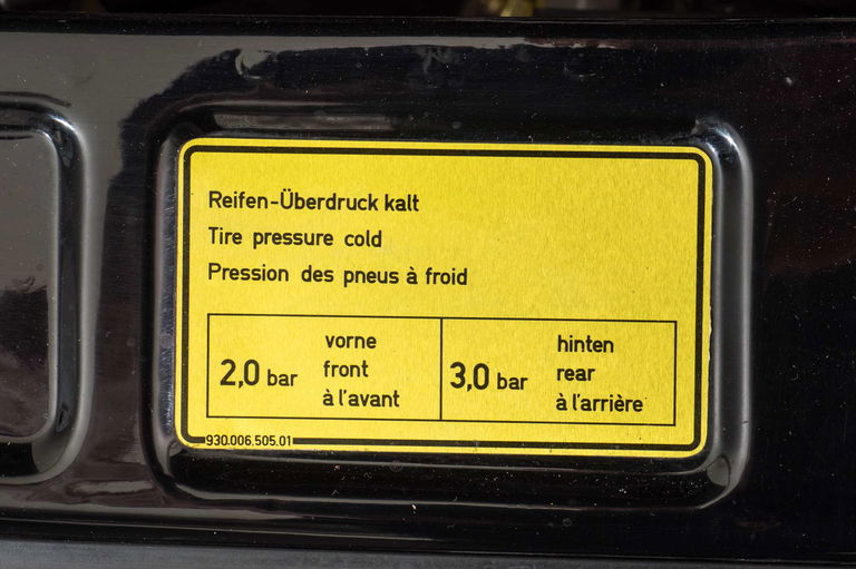 Porsche 911 Carrera 3.2 Speedster