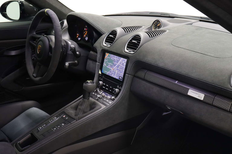 Porsche 718 Cayman GT4 RS