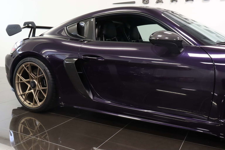 Porsche 718 Cayman GT4 RS
