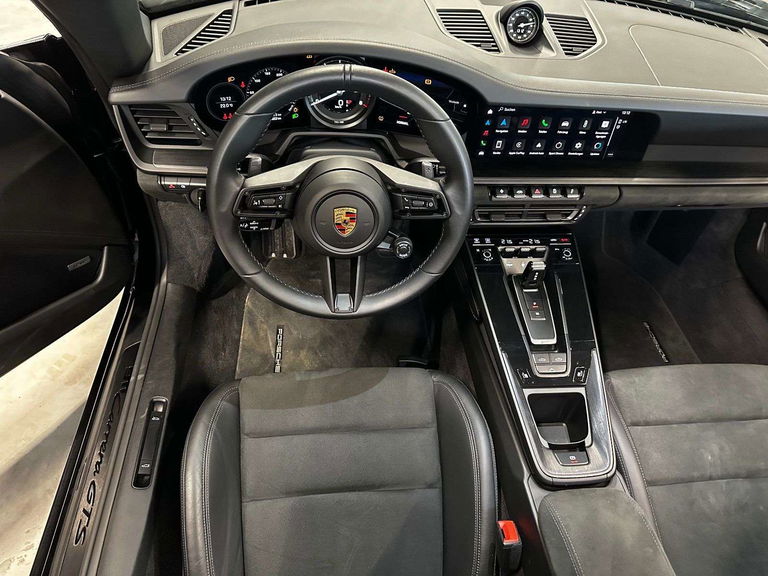 Porsche 992 Carrera GTS