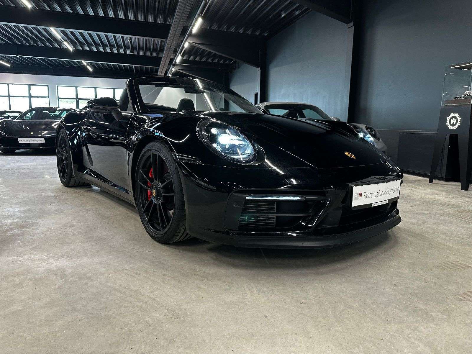 Porsche 992 Carrera GTS
