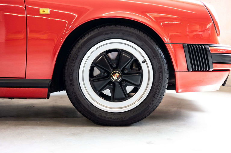 Porsche 911 Carrera 3.2 Speedster