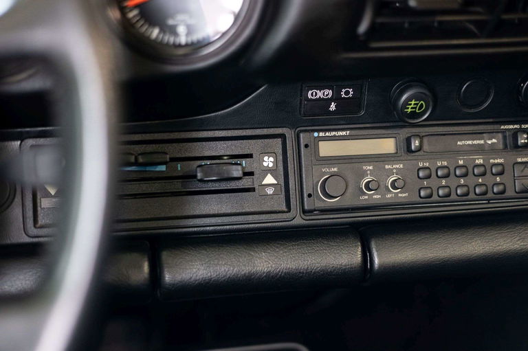 Porsche 911 Carrera 3.2 Speedster