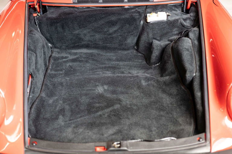 Porsche 911 Carrera 3.2 Speedster