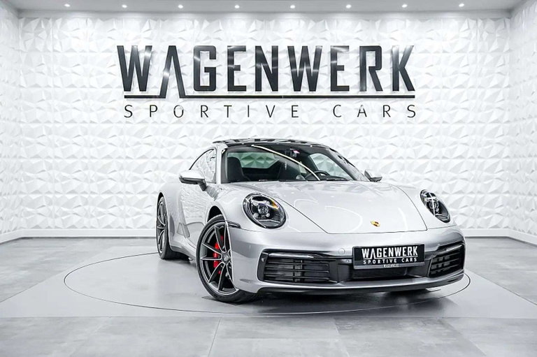 Porsche 992 Carrera 4S