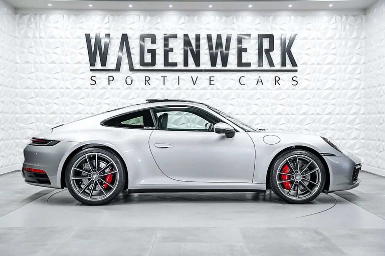 Porsche 992 Carrera 4S