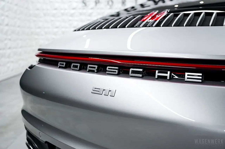 Porsche 992 Carrera 4S