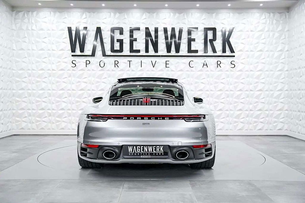 Porsche 992 Carrera 4S