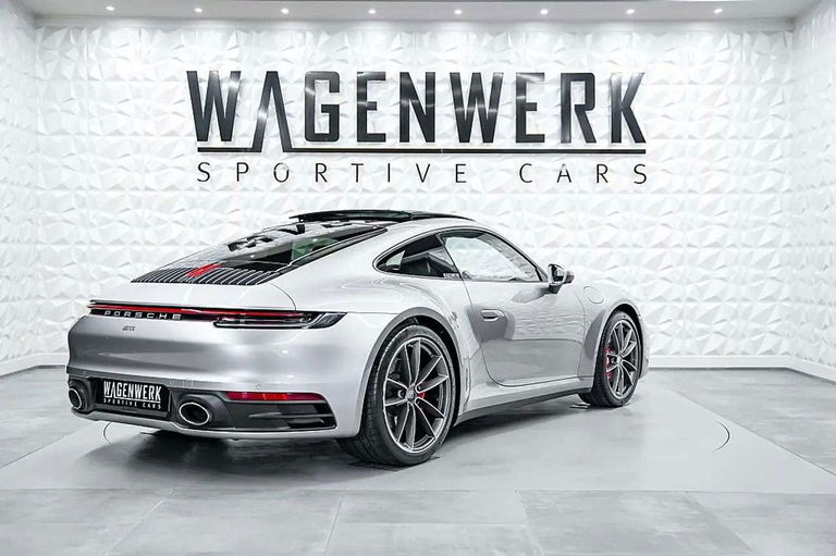Porsche 992 Carrera 4S