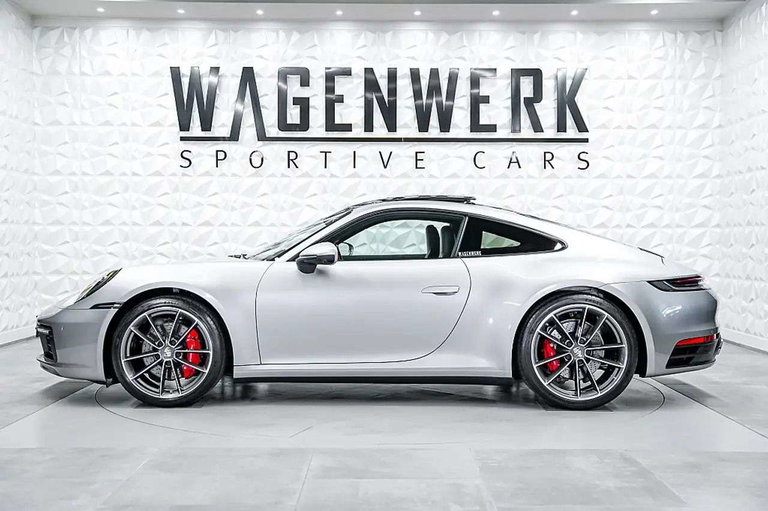 Porsche 992 Carrera 4S