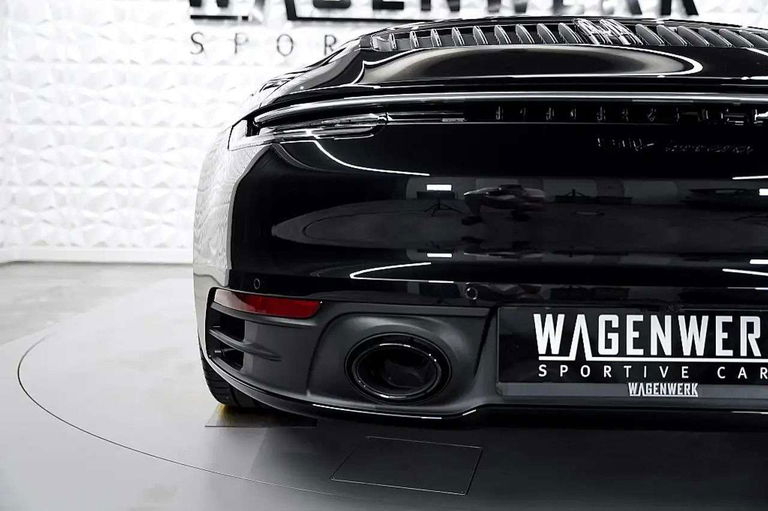 Porsche 992 Carrera