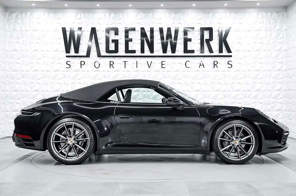 Porsche 992 Carrera