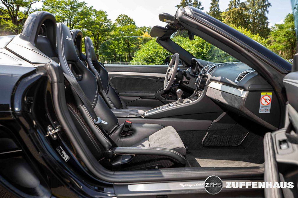 Porsche 981 Boxster Spyder