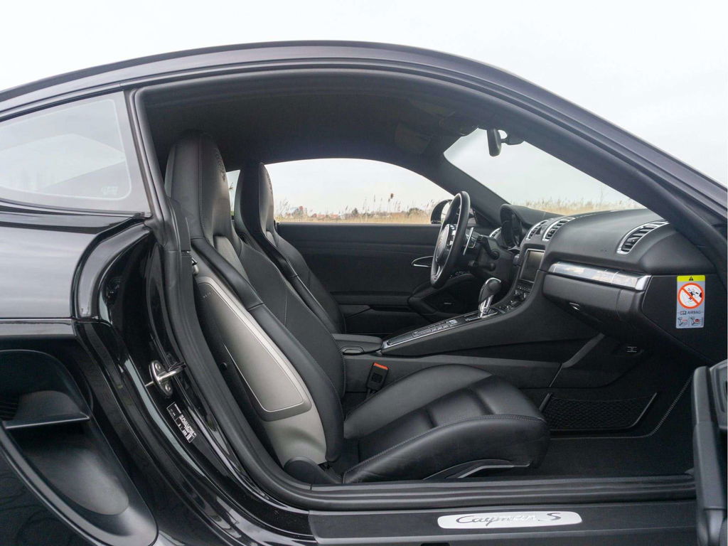 Porsche 981 Cayman S