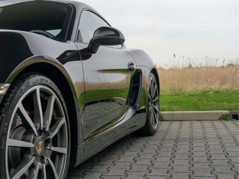 Porsche 981 Cayman S