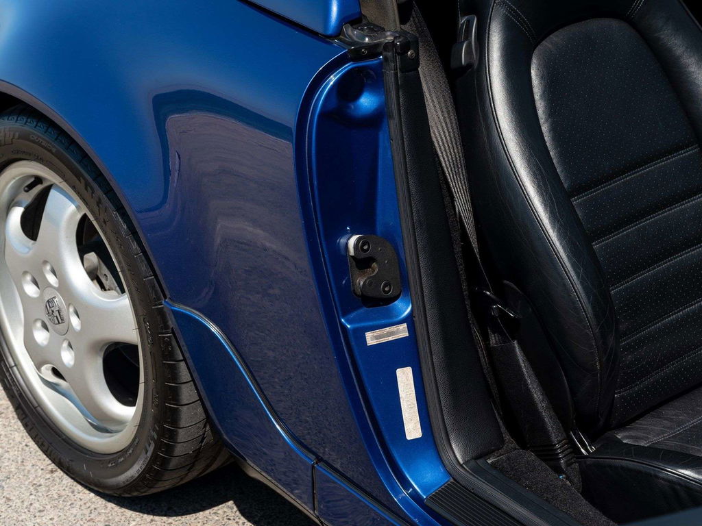 Porsche 964 Carrera 2 Speedster