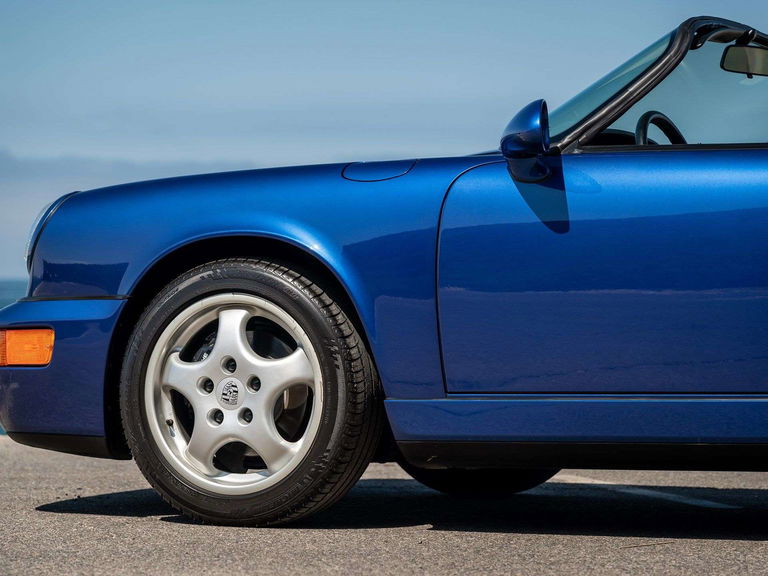 Porsche 964 Carrera 2 Speedster