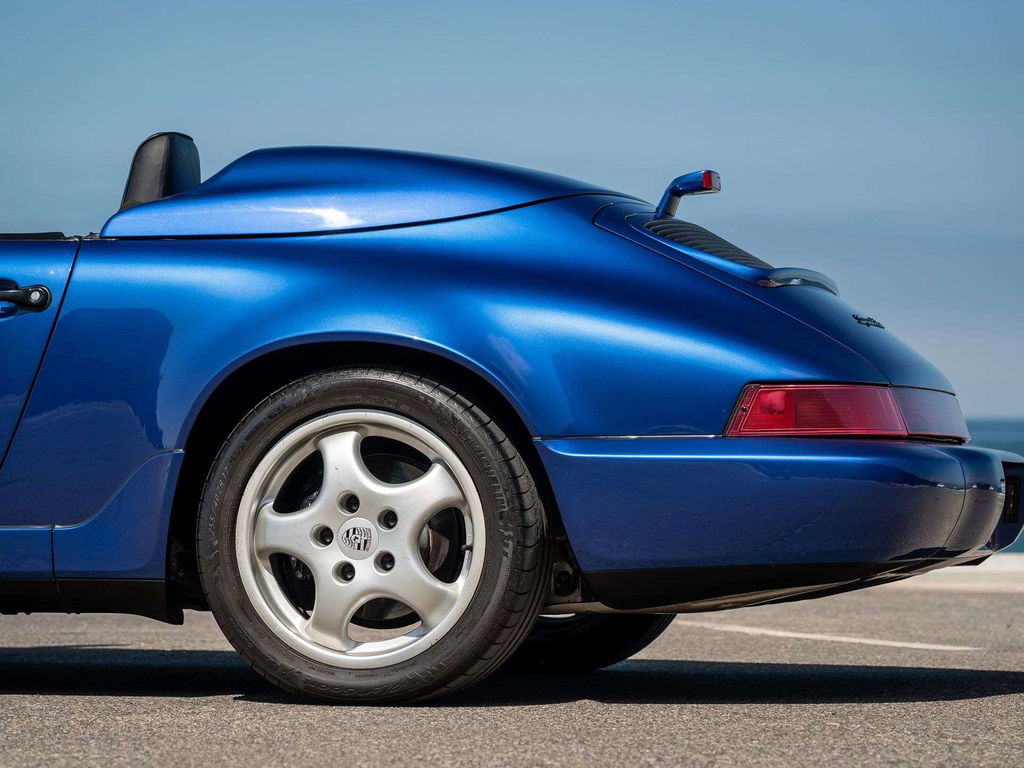 Porsche 964 Carrera 2 Speedster