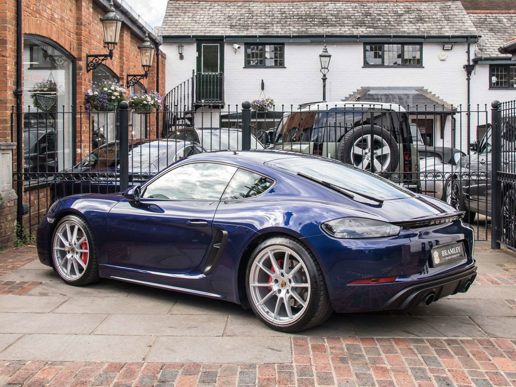 Porsche 718 Cayman GTS 4.0