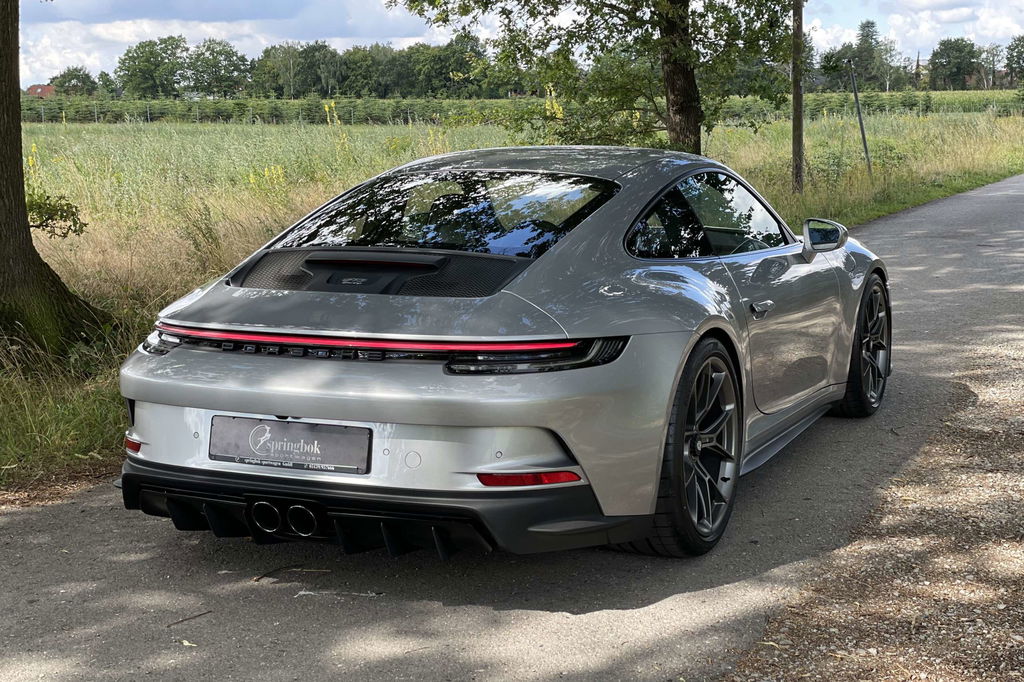 Porsche 992 GT3 Touring
