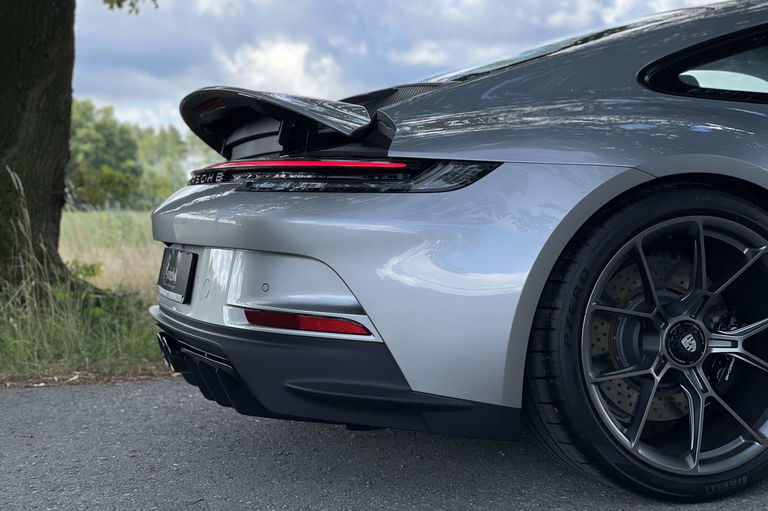 Porsche 992 GT3 Touring