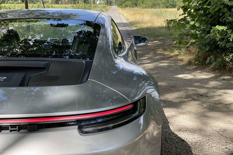 Porsche 992 GT3 Touring