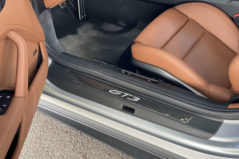 Porsche 992 GT3 Touring