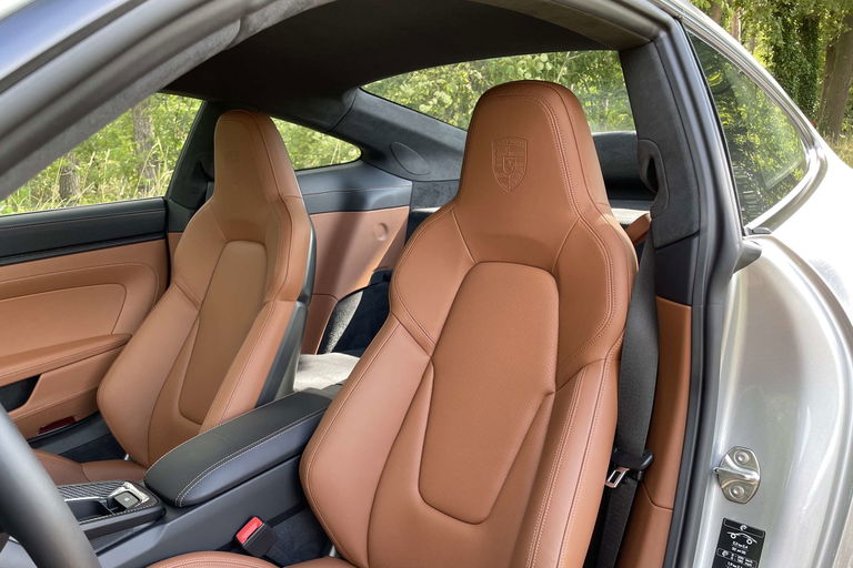 Porsche 992 GT3 Touring