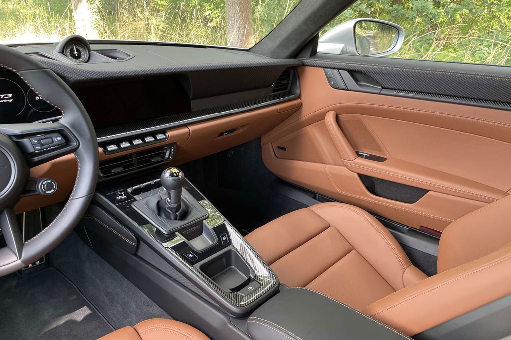 Porsche 992 GT3 Touring