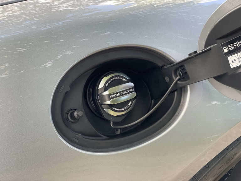 Porsche 992 GT3 Touring