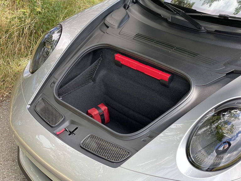 Porsche 992 GT3 Touring