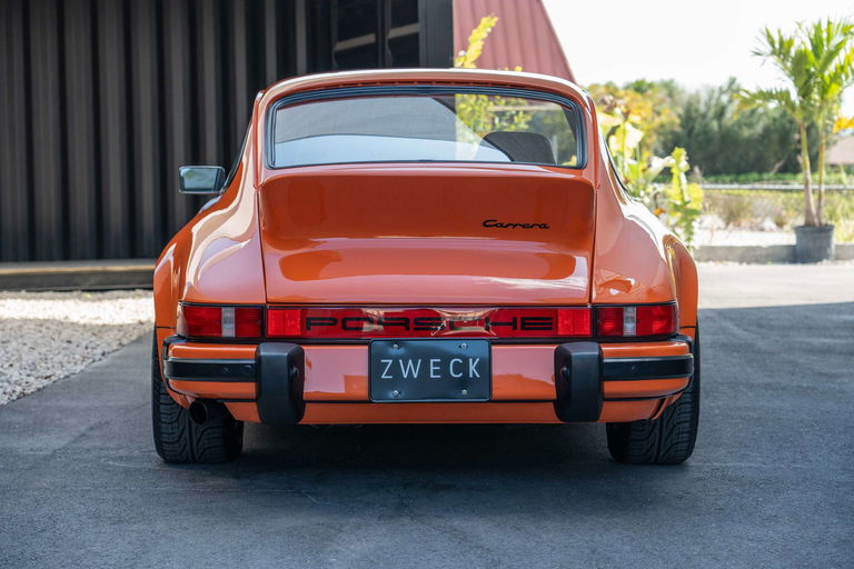 Porsche 911 Carrera (US)