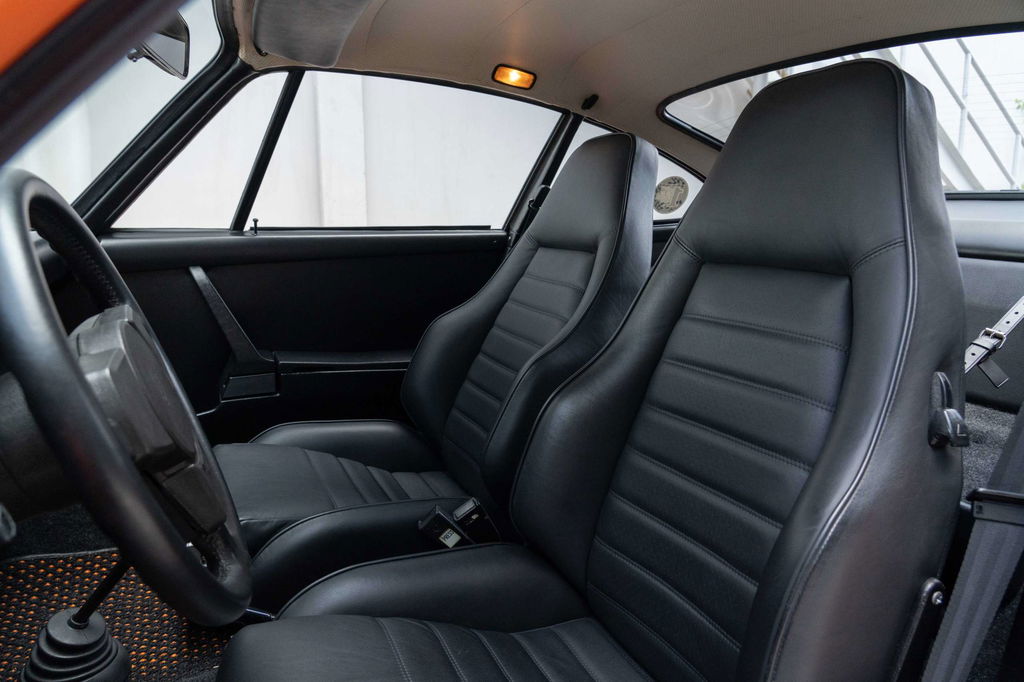 Porsche 911 Carrera (US)