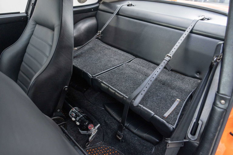 Porsche 911 Carrera (US)