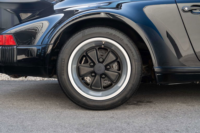 Porsche 911 Turbo 3.3 (US)