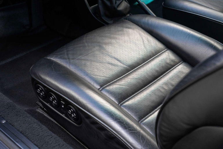 Porsche 911 Turbo 3.3 (US)