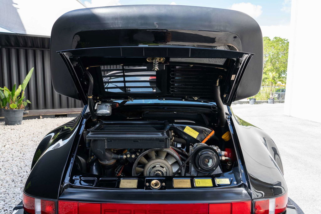 Porsche 911 Turbo 3.3 (US)